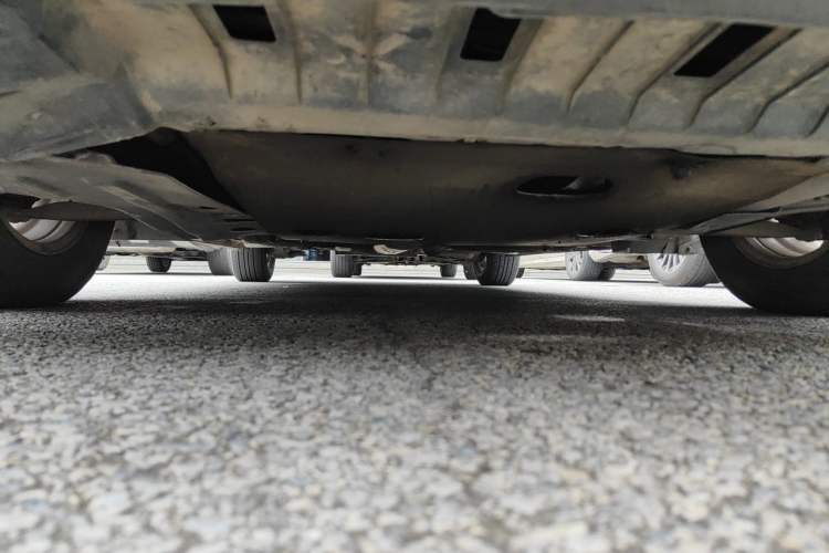 Used Chevrolet Cruze 2013 1.6L SE MT Chassis Front