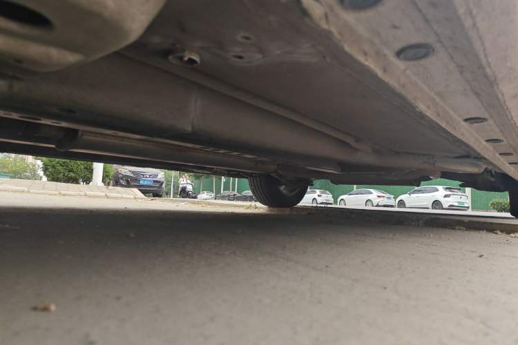 Used Chevrolet Cruze 2013 1.6L SE AT Chassis Front Left