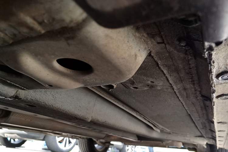 Used Chevrolet Cruze 2013 1.6L SE MT Chassis Front Left