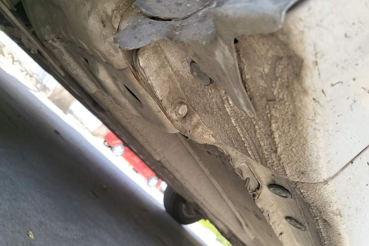 Used Chevrolet Cruze 2013 1.6L SE MT Chassis Front Left
