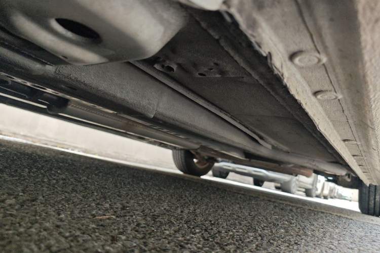 Used Chevrolet Cruze 2013 1.8L SE AT Chassis Front Left