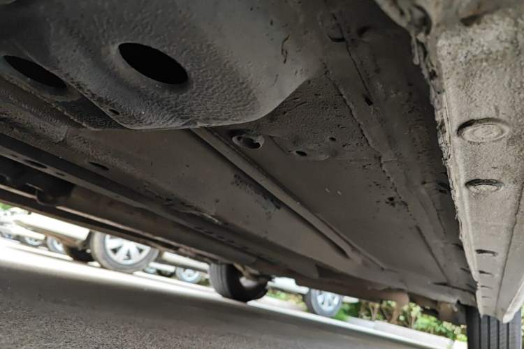 Used Chevrolet Cruze 2013 1.8L SE AT Chassis Front Left