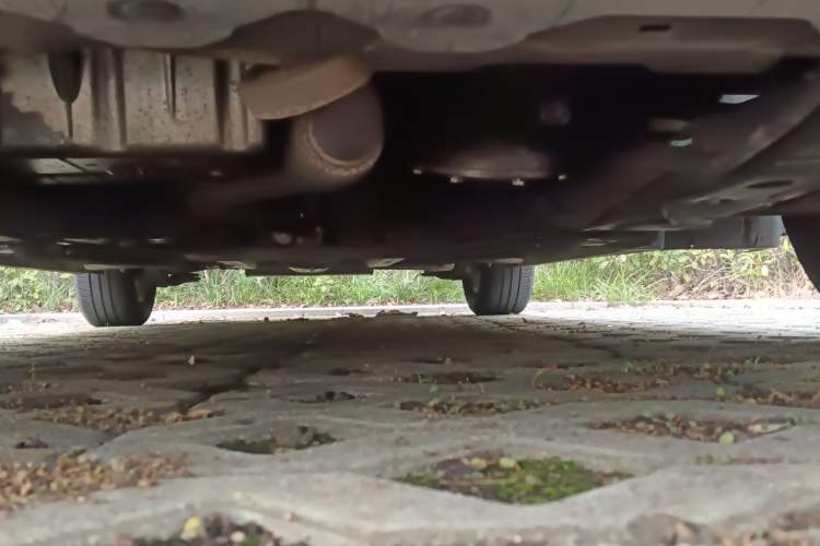 Used Chevrolet Cruze 2013 1.6L SE MT Chassis Front