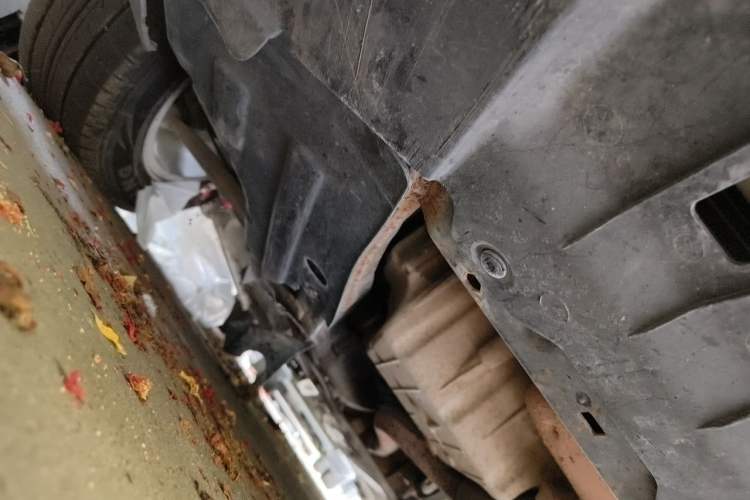 Used Chevrolet Cruze 2013 1.6L SE MT Chassis Front Right