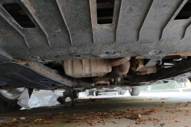Used Chevrolet Cruze 2013 1.6L SE MT Chassis Front