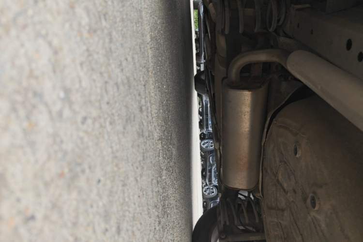 Used Chevrolet Cruze 2013 1.6L SE MT Chassis Rear Left