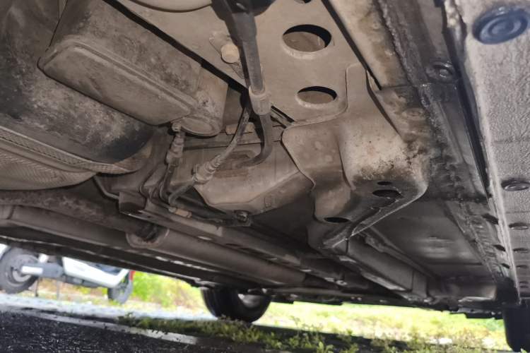 Used Chevrolet Cruze 2013 1.6L SL Sunroof Edition MT Chassis Rear Right