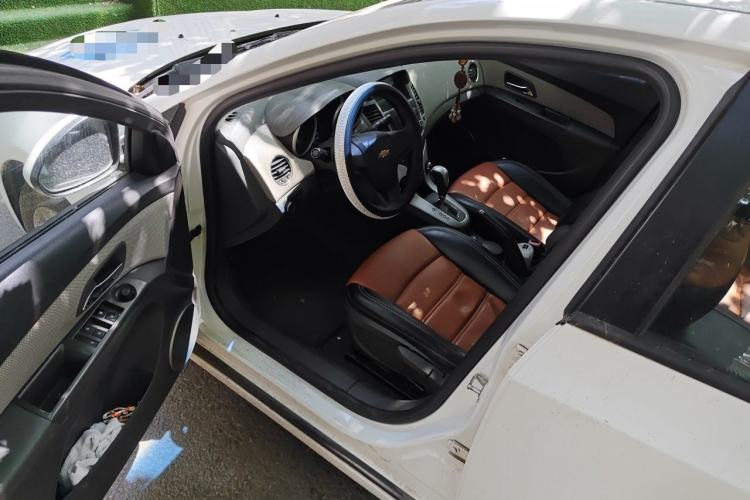 Used Chevrolet Cruze 2013 1.8L SE WTCC Edition AT Driver Seat