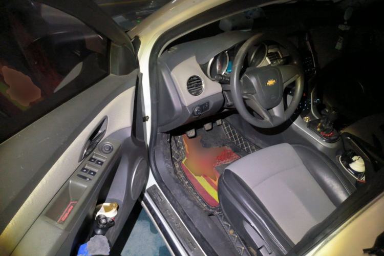 Used Chevrolet Cruze 2013 1.6L SE MT Driver Seat