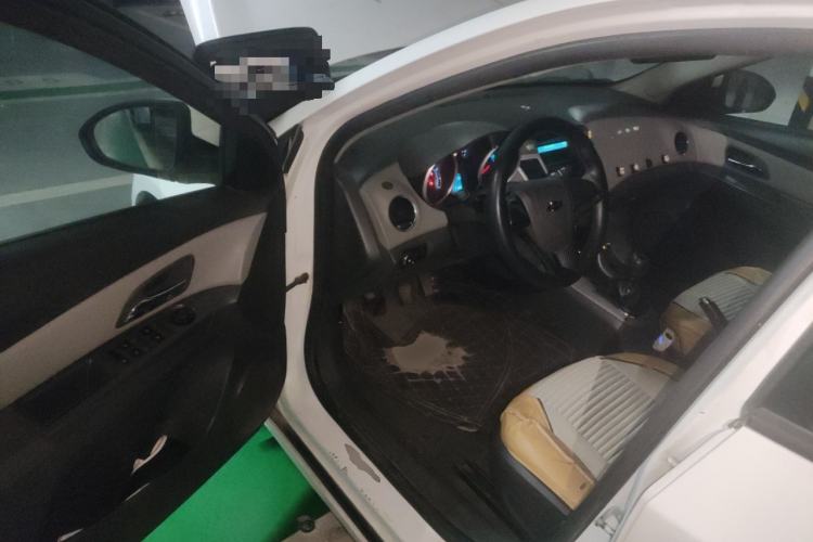 Used Chevrolet Cruze 2013 1.6L SL MT Driver Seat