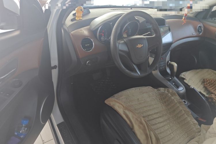 Used Chevrolet Cruze 2013 1.8L SE AT Driver Seat