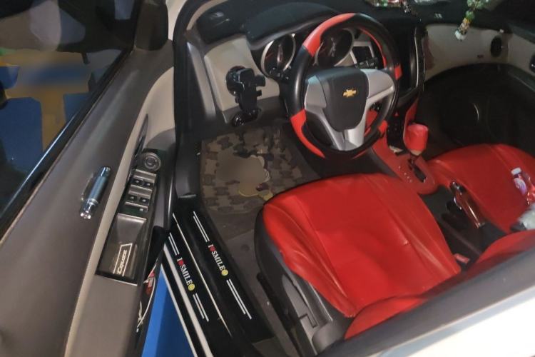 Used Chevrolet Cruze 2013 1.8L SE AT Driver Seat