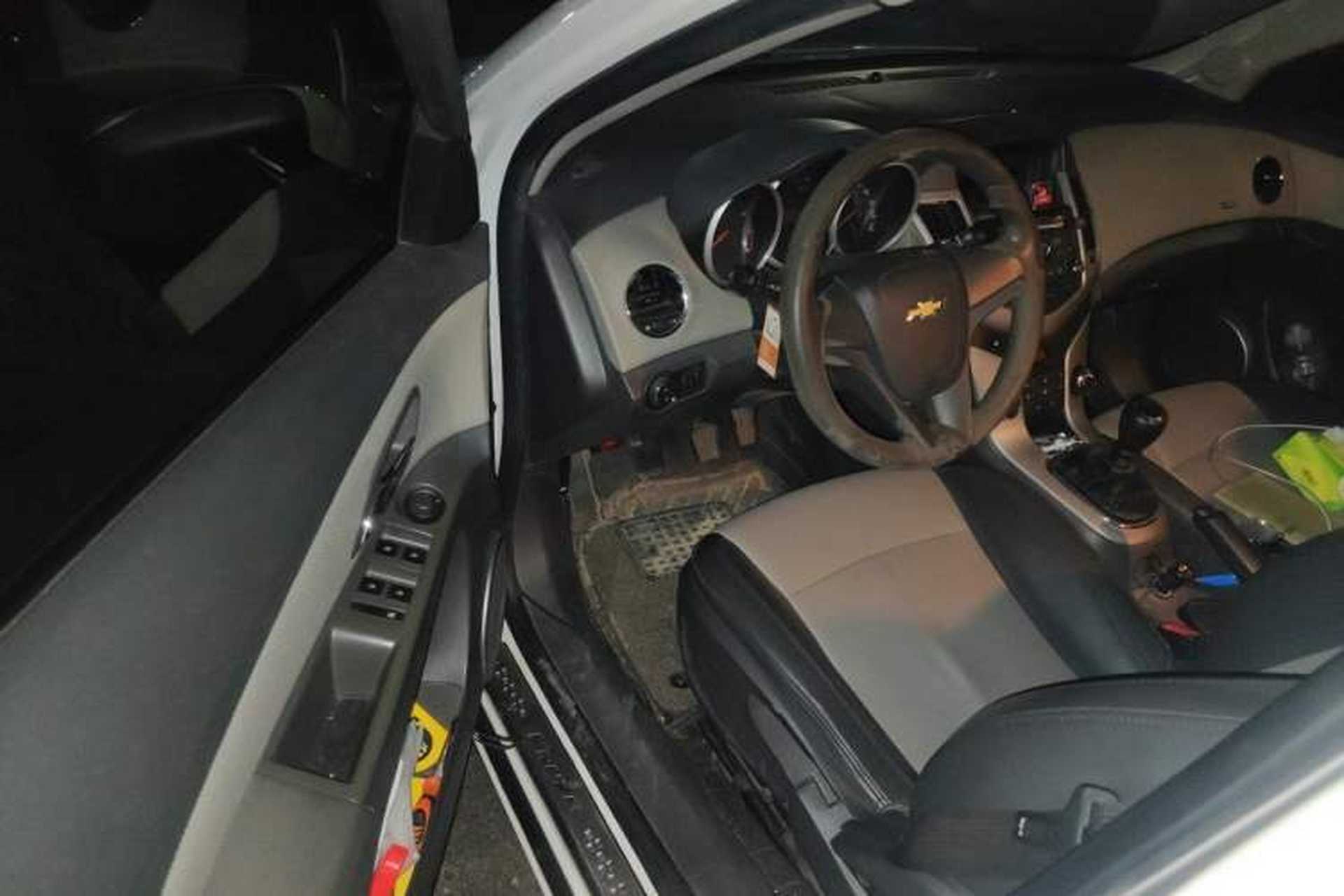 Used Chevrolet Cruze 2013 1.6L SE MT Driver Seat