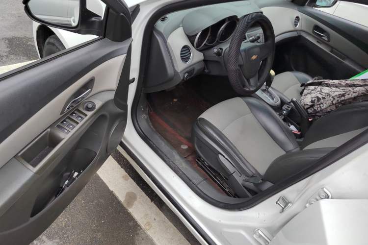 Used Chevrolet Cruze 2013 1.6L SL Grand Edition Automatic Driver Seat