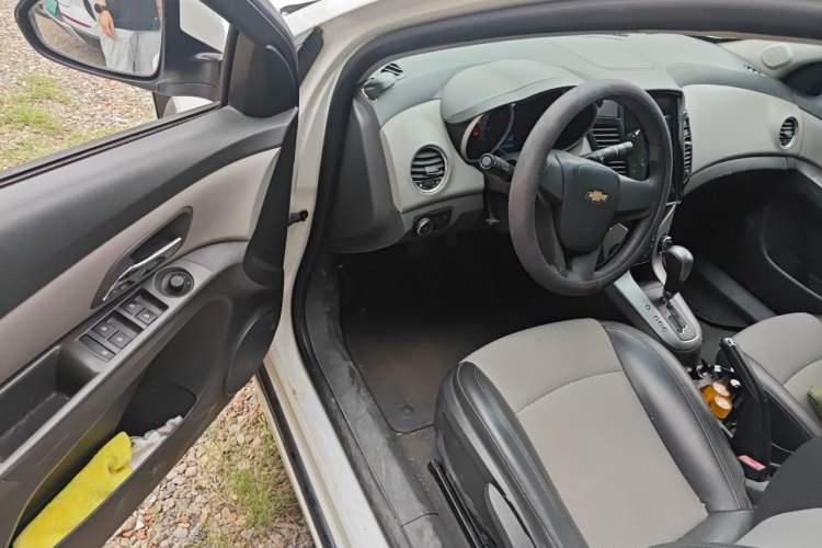 Used Chevrolet Cruze 2013 1.6L SL Grand Edition Automatic Driver Seat