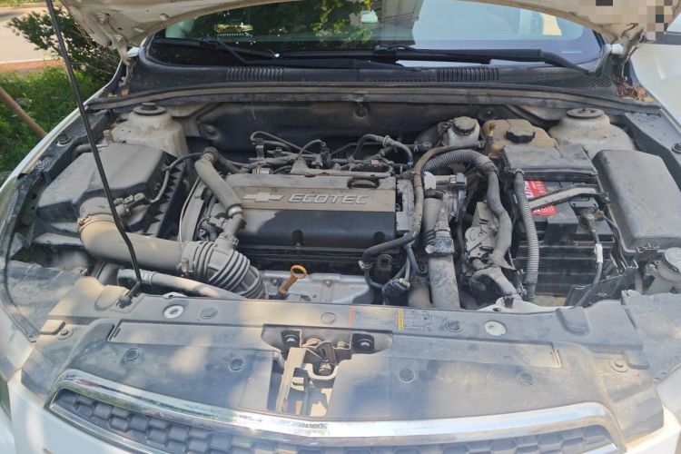 Used Chevrolet Cruze 2013 Hatchback 1.6T Automatic Flagship Model Engine Bay