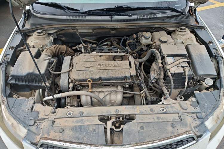 Used Chevrolet Cruze 2013 1.8L SE AT Engine Bay