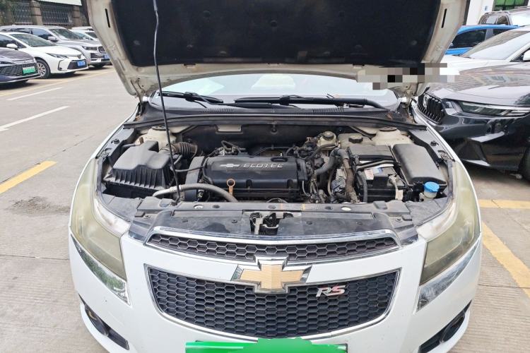 Used Chevrolet Cruze 2013 1.8L SE AT Engine Bay