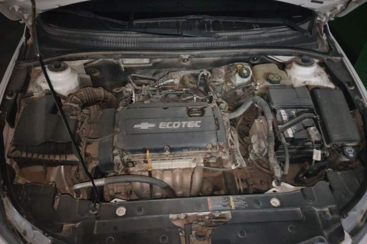 Used Chevrolet Cruze 2013 1.8L SE AT Engine Bay