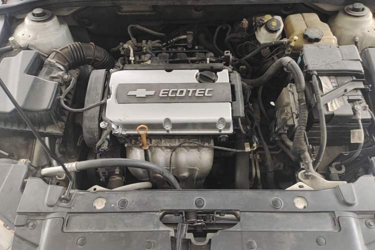 Used Chevrolet Cruze 2013 1.8L SE AT Engine Bay