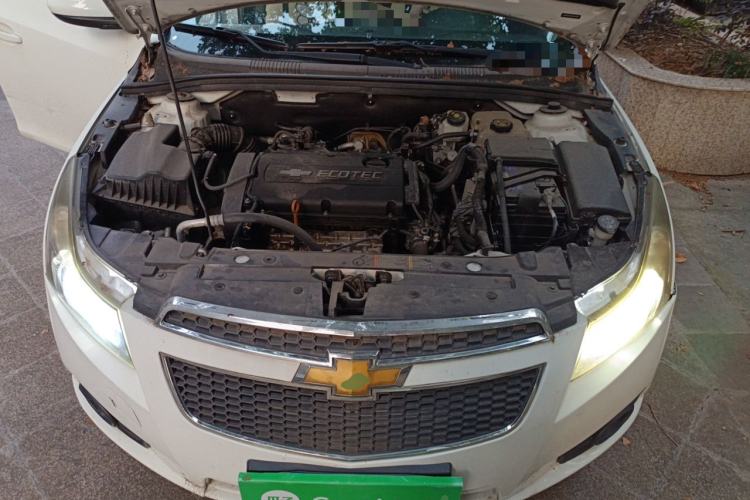 Used Chevrolet Cruze 2013 Hatchback 1.6L Automatic Luxury Model Engine Bay