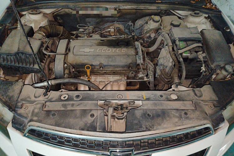 Used Chevrolet Cruze 2013 1.6L SE MT Engine Bay