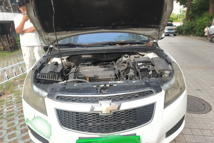 Used Chevrolet Cruze 2013 1.6L SL MT Engine Bay