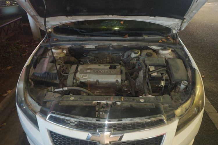 Used Chevrolet Cruze 2013 1.6L SL MT Engine Bay