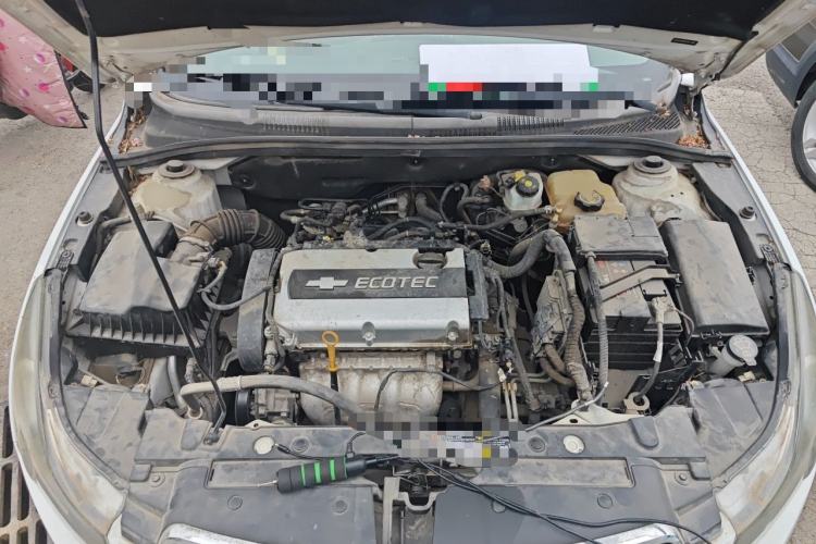 Used Chevrolet Cruze 2013 Hatchback 1.6L Automatic Luxury Model Engine Bay
