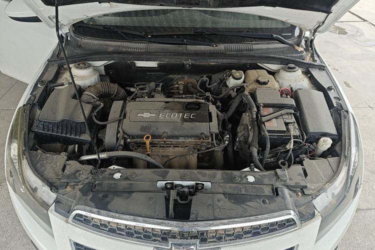 Used Chevrolet Cruze 2013 1.6L SL MT Engine Bay