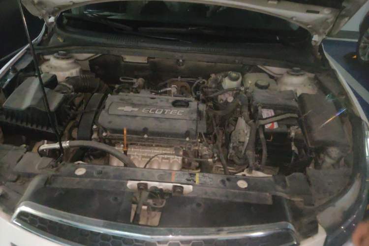 Used Chevrolet Cruze 2013 1.6L SE AT Engine Bay