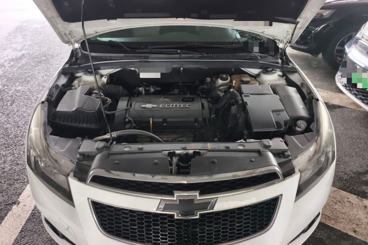 Used Chevrolet Cruze 2013 1.8L SE AT Engine Bay
