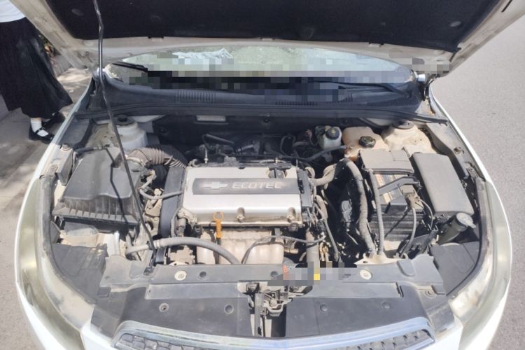 Used Chevrolet Cruze 2013 1.8L SE AT Engine Bay