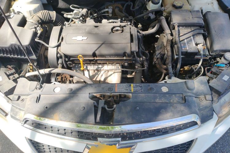 Used Chevrolet Cruze 2013 1.6L SE MT Engine Bay