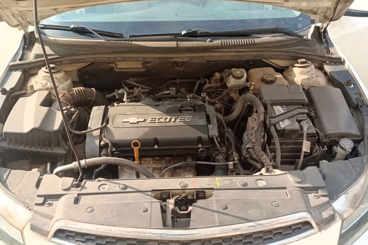 Used Chevrolet Cruze 2013 1.8L SE AT Engine Bay