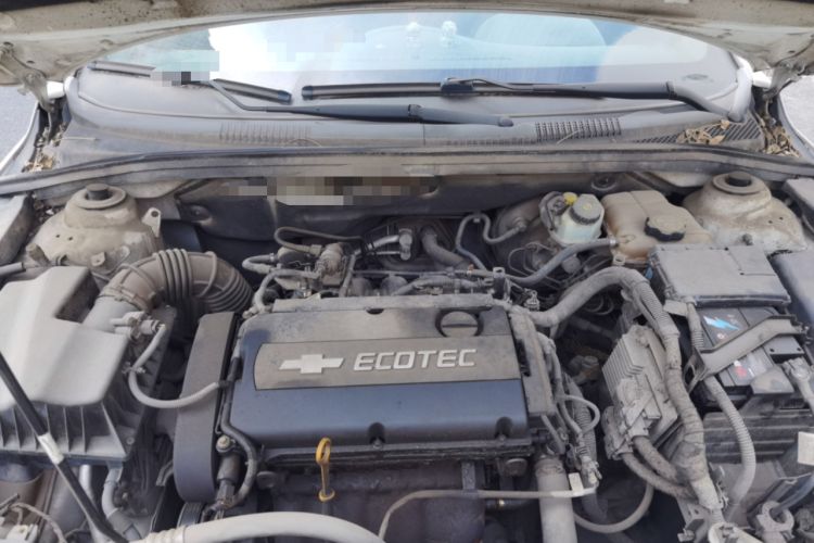 Used Chevrolet Cruze 2013 Hatchback 1.6L Manual Luxury Model Engine Bay