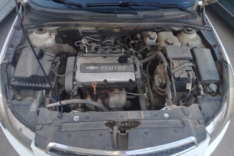 Used Chevrolet Cruze 2013 1.8L SE AT Engine Bay