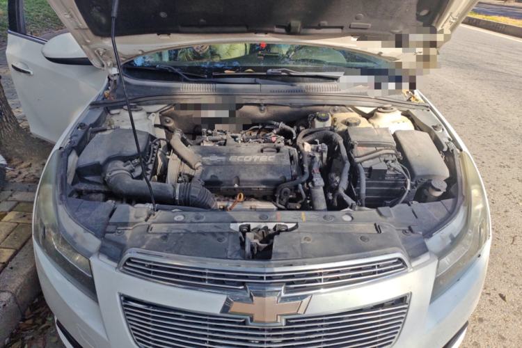 Used Chevrolet Cruze 2013 Hatchback 1.6T Automatic Flagship Model Engine Bay