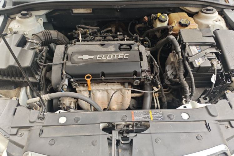 Used Chevrolet Cruze 2013 1.8L SE AT Engine Bay