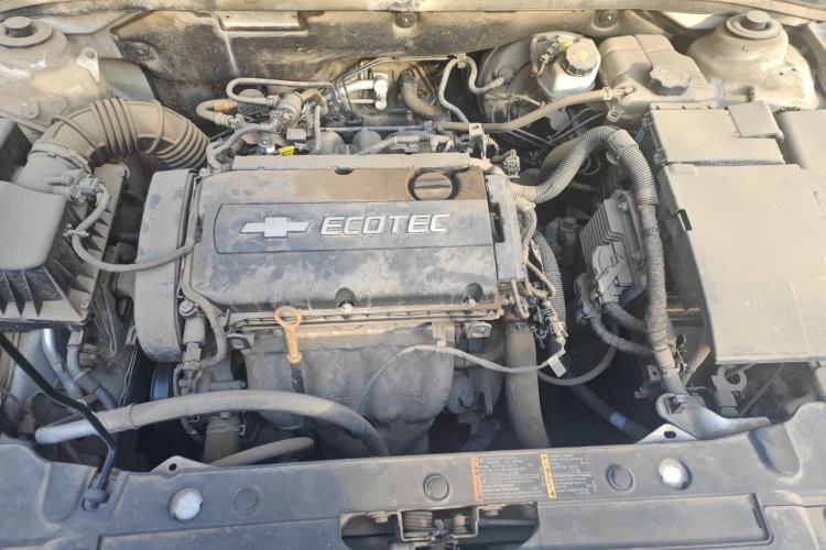 Used Chevrolet Cruze 2013 1.6L SL MT Engine Bay