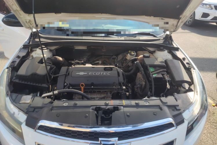 Used Chevrolet Cruze 2013 Hatchback 1.6L Manual Luxury Model Engine Bay