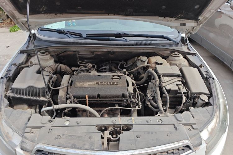 Used Chevrolet Cruze 2013 1.6L SL MT Engine Bay