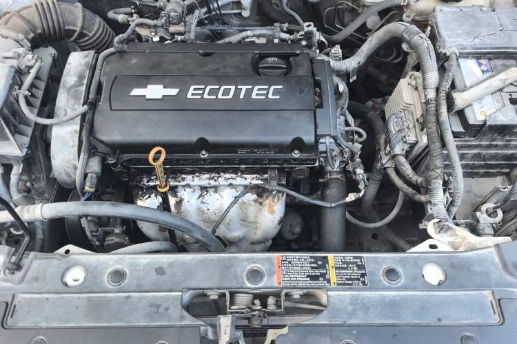 Used Chevrolet Cruze 2013 1.6L SL Grand Edition Manual Transmission Engine Bay