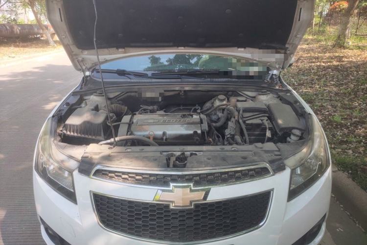 Used Chevrolet Cruze 2013 1.6L SE MT Engine Bay