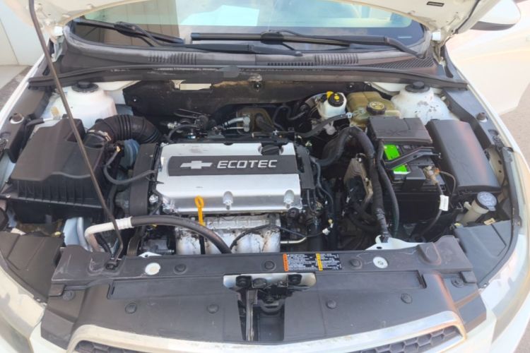 Used Chevrolet Cruze 2013 1.6L SL MT Engine Bay