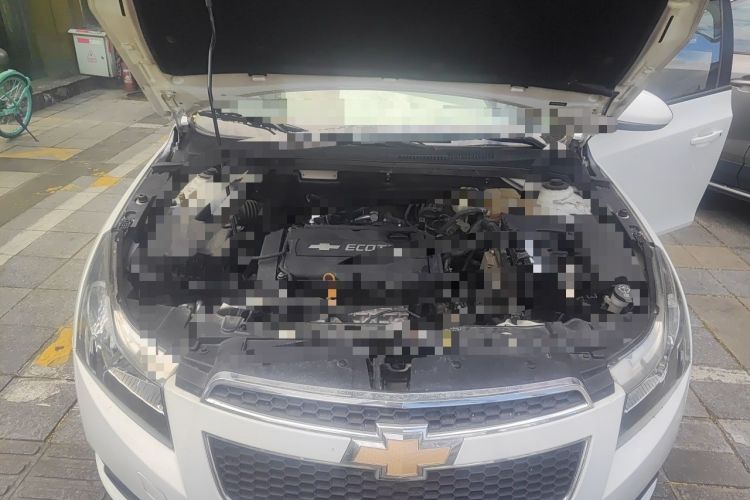 Used Chevrolet Cruze 2013 1.8L SE AT Engine Bay