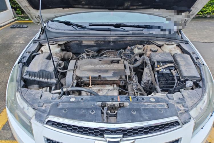 Used Chevrolet Cruze 2013 1.8L SE AT Engine Bay