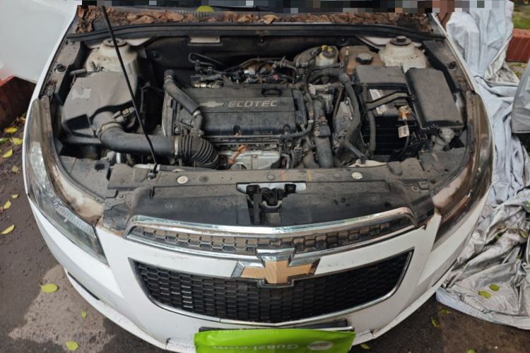 Used Chevrolet Cruze 2013 Hatchback 1.6T Automatic Flagship Model Engine Bay
