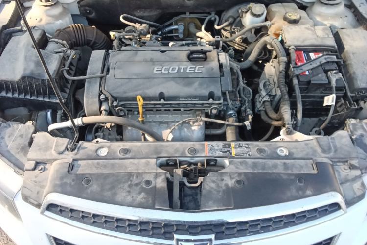 Used Chevrolet Cruze 2013 Hatchback 1.6L Manual Luxury Model Engine Bay