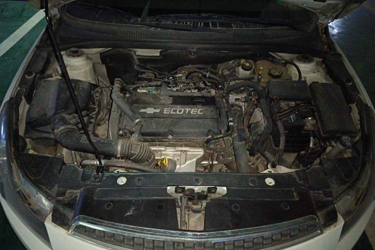 Used Chevrolet Cruze 2013 Hatchback 1.6T Automatic Flagship Model Engine Bay